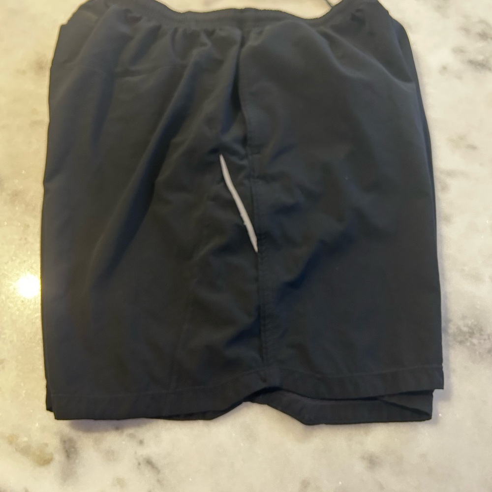 Men’s Sugoi Athletic Shorts, Size Medium, lined - Picture 2 of 5